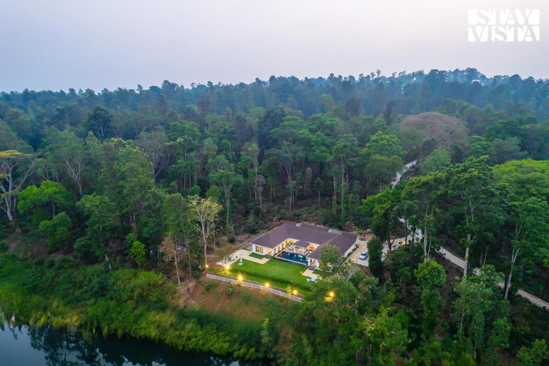 Stayvista At Mudra Manor Coorg Temperature Controlled Pool Villa Madikeri Luaran gambar
